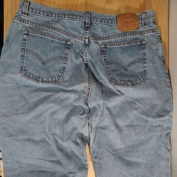 Vintage Levi's 550 Relaxed Tapered Denim Blue Jeans - Picture 5 of 9